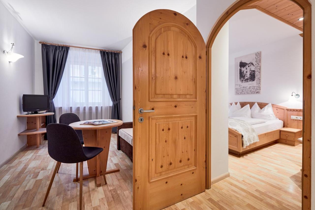 Walther V.d. Vogelweide Superior Hotel
